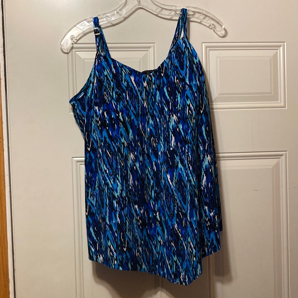 Trimshaper Blue Abstract Print Women's Swim Top 18W